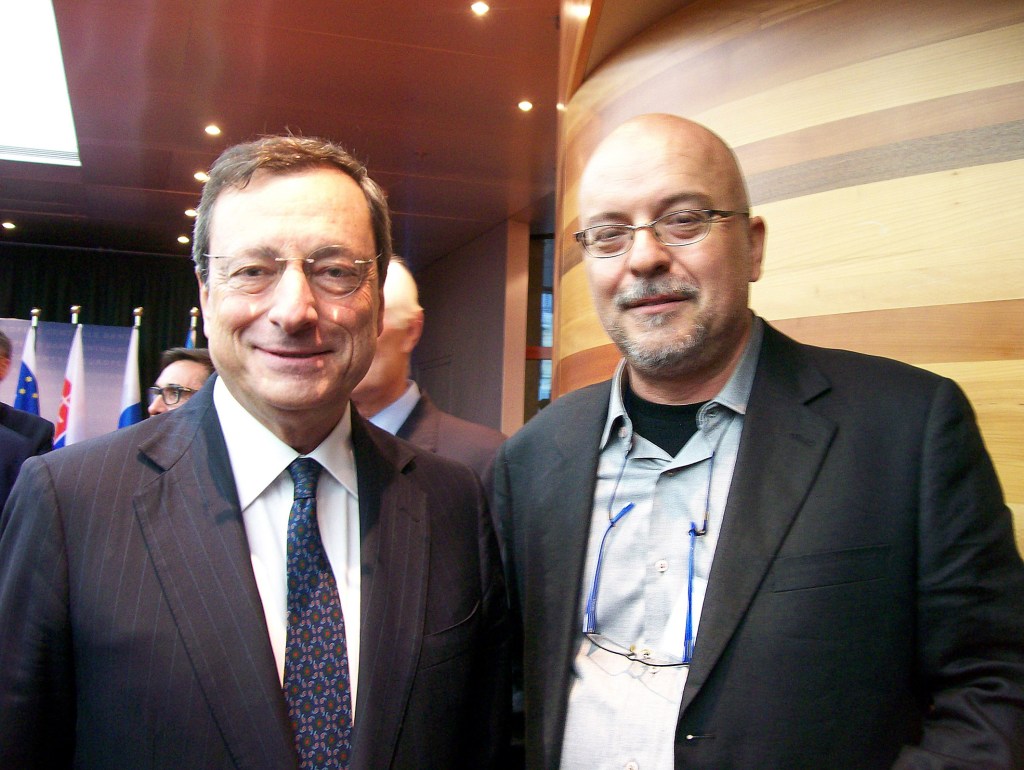 Ο Μάριος Σπηλιόπουλος στην έκθεση της συλλογής της&nbsp;ΕΚΤ