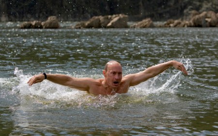 110913Putin_swimming