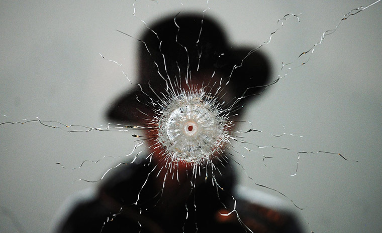 Άπονες εξουσίες