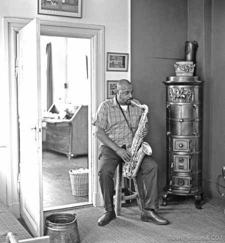 1146486_10202101612974168_59601004_n