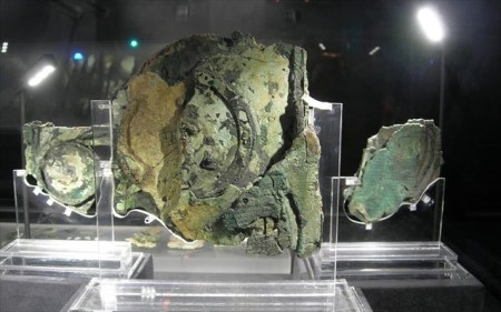 tis-apokalupseis-tou-parateinei-to-nauagio-ton-antikuthiron2