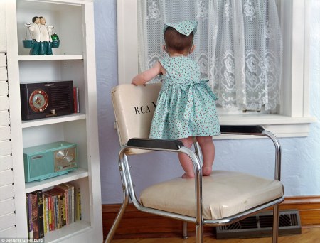 07 article-2543580-1ADA3BA100000578-726_964x734