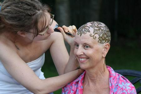 henna-temporary-tattoo-cancer-patients-henna-heals-13
