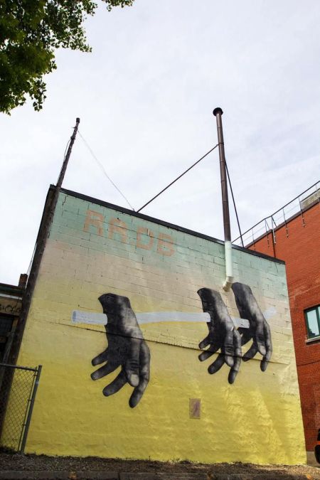 2014-06-19-brooklynstreetartrrdbdanielestebanrojasmuralfestivalmontreal0614web-thumb