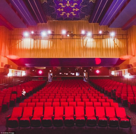 article-0-1c50b8e300000578-772_964x955