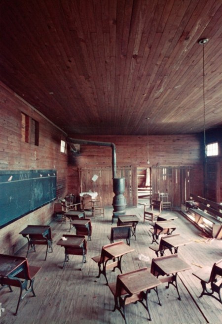 Gordon-Parks-Segregation-Series-6-685x998