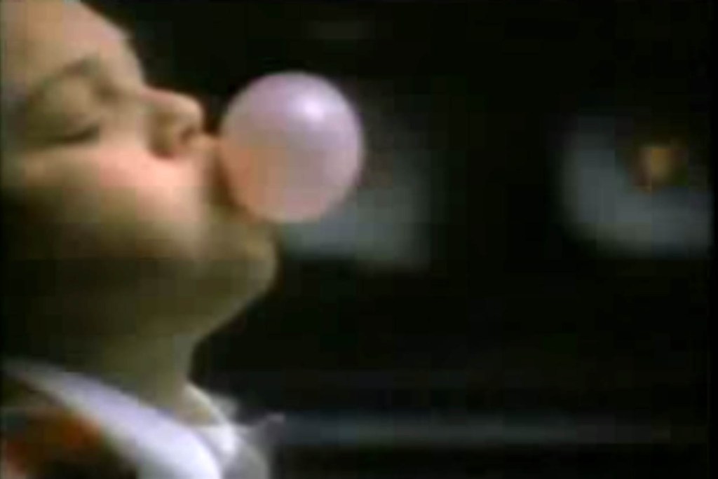 Οι ροζ τσιχλόφουσκες του Λεονάρντο ντι&nbsp;Κάπριο