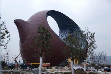 5500389-teapot-shaped-building-04-800x533