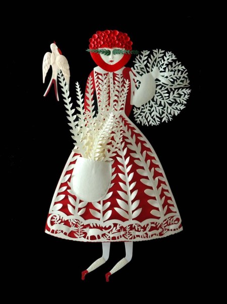 Fern-Eyes.-Paper-sculpture-by-Elsa-Mora