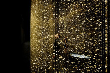 watch-plate-instalation-citizen-tsuyoshi-tane-4