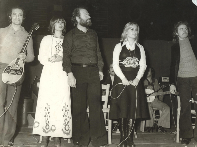 Λάκης Χαλκιάς, Λιζέττα Νικολάου, Γιάννης Μαρκόπουλος, Παύλος Σιδηρόπουλος