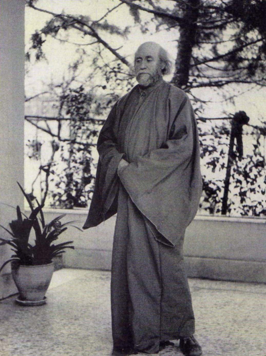 Τσαρούχης- foto empeirikou006 scan