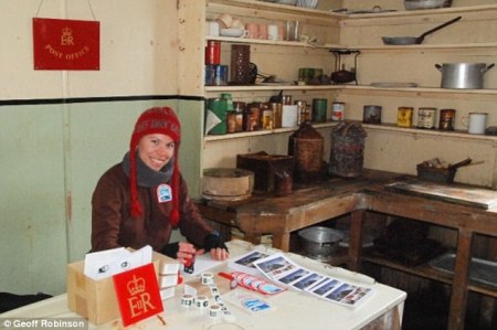 article-2272057-1749AE12000005DC-100_634x422