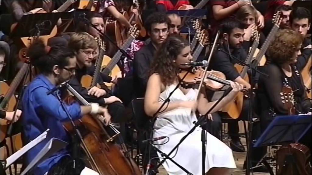 Με φόρα από το Μέγαρο