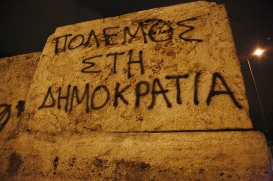 Οι πολέμαρχοι και η&nbsp;Δημοκρατία