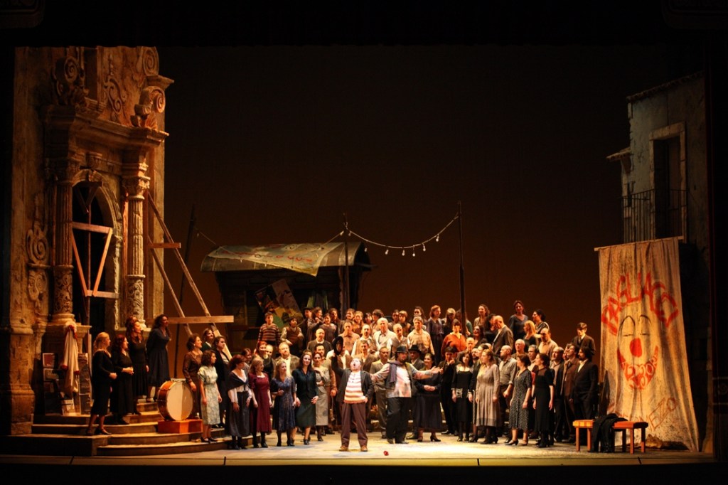 Η κωμωδία τελείωσε