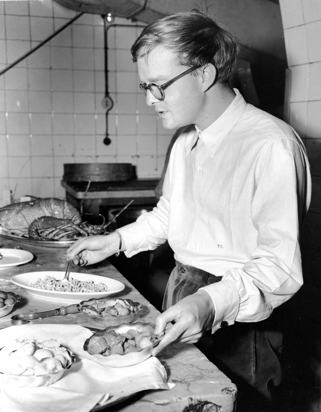 54760c73024277bb31eacff2_ss05-truman-capote-cooking-vf