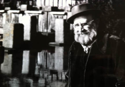 Ανήκω στο ανύπαρκτο κόμμα των ποιητών