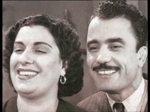 Κάποια μάνα αναστενάζει