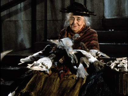 Jane_Darwell_in_her_role_as_the_bird_woman