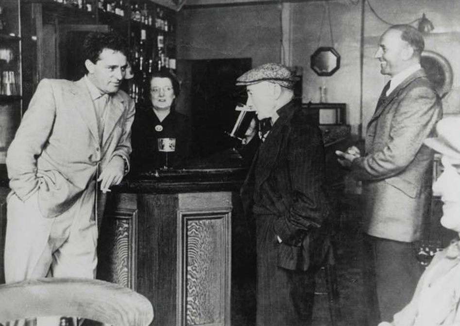 richard-burton-drinking-with-his-father-richard-walter-jenkins-and-brother-in-the-miners-arms-pont-rhyd-y-fen-wales-1953