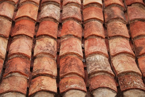 Στα κεραμίδια