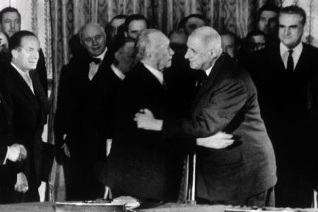 KONRAD ADENAUER (1876-1967) war von 1949 bis 1963 erster Bundeskanzler...