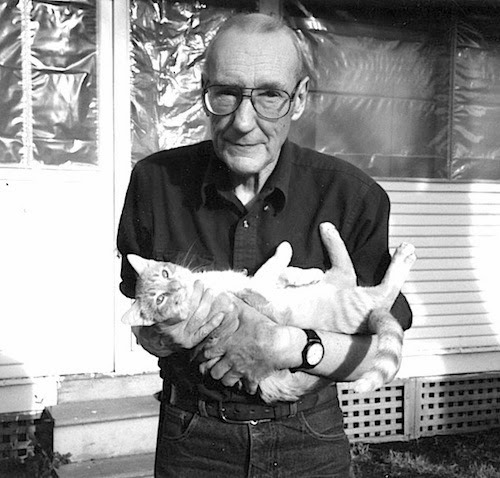 Ο Ουίλιαμ Μπάροουζ και η γάτα μέσα&nbsp;του