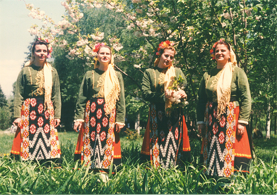 Кавал свири