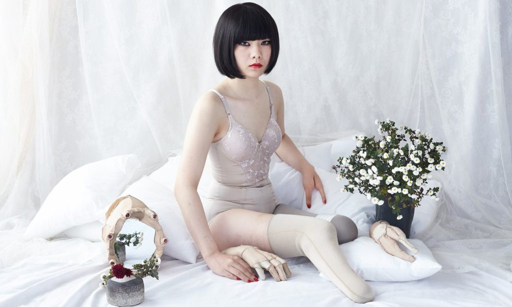 Η γεμάτη σφρίγος ακρωτηριασμένη τέχνη της Μαρί&nbsp;Καταγιάμα