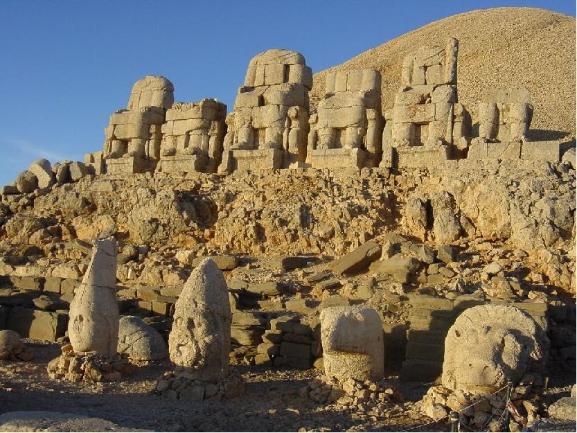 Nemrut Dag statues sculptures Turkey